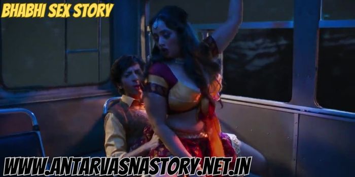 रेलवे स्टेशन के अँधेरे में दो लंड का मज़ा - Bhabhi Sex Story